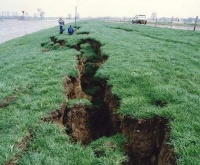 Gevolgen aardbevingen Roermond (1992) © ANP